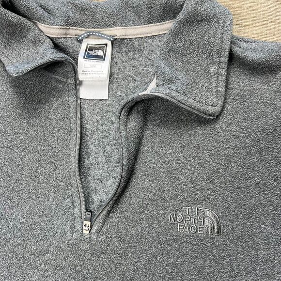 The North Face Men's Gray 1/4 Zip Pullover Fleece Size M - Picture 3 of 5